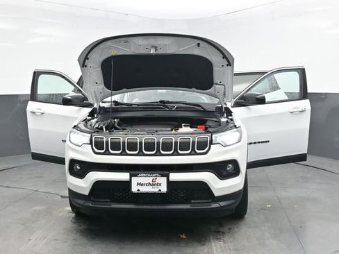 Used 2022 Jeep Compass Latitude image 43