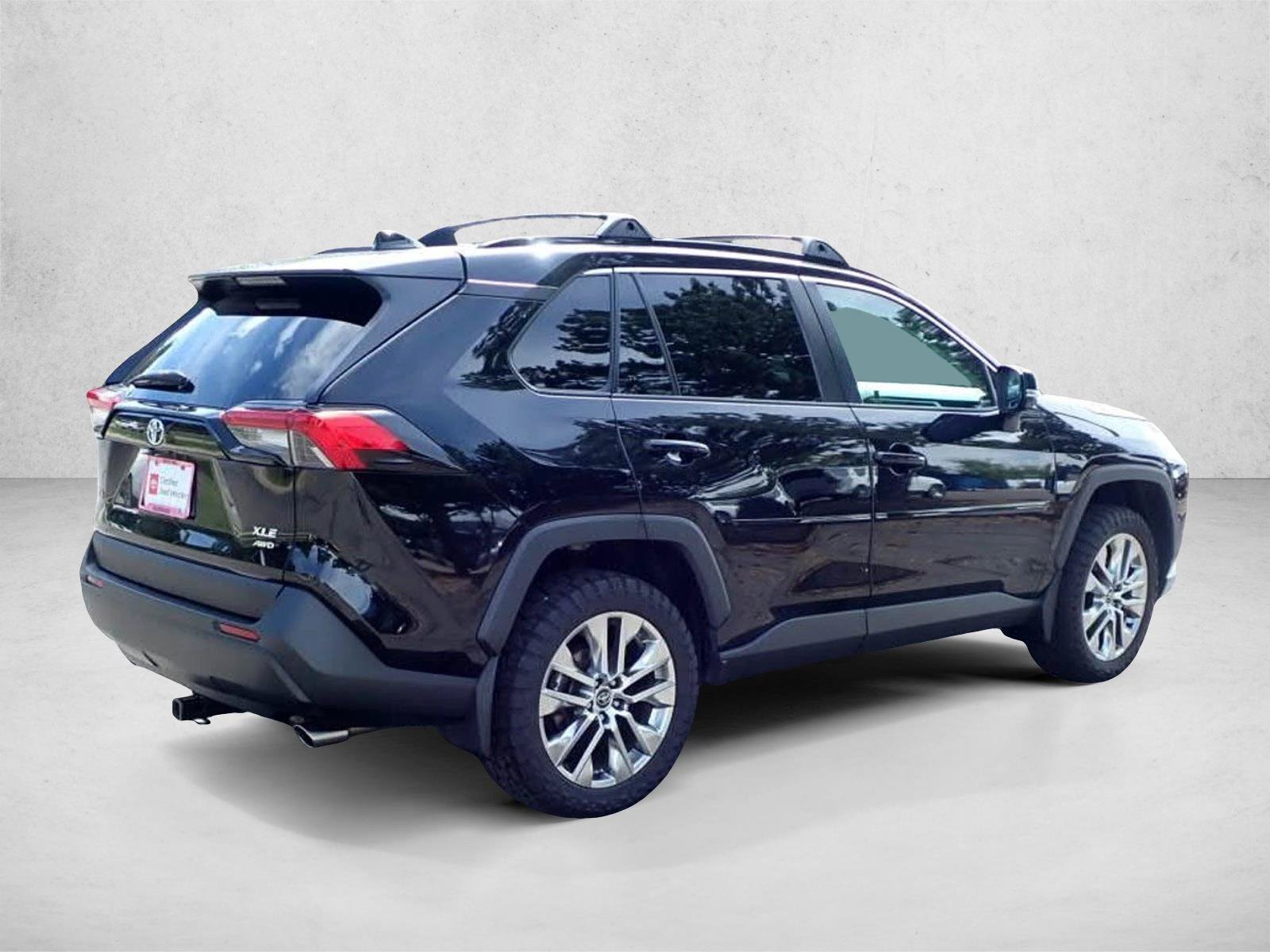 Certified 2021 Toyota RAV4 XLE Premium AWD/4WD image 4