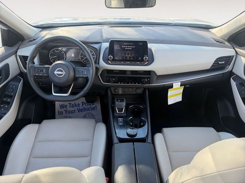 Certified 2024 Nissan Rogue SV w/ SV Premium Package image 10