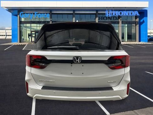 New 2026 Honda Odyssey Touring image 4