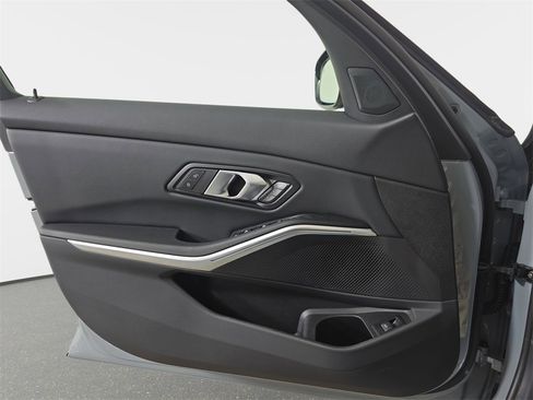 New 2026 BMW 330i xDrive Sedan w/ M Sport Package image 27