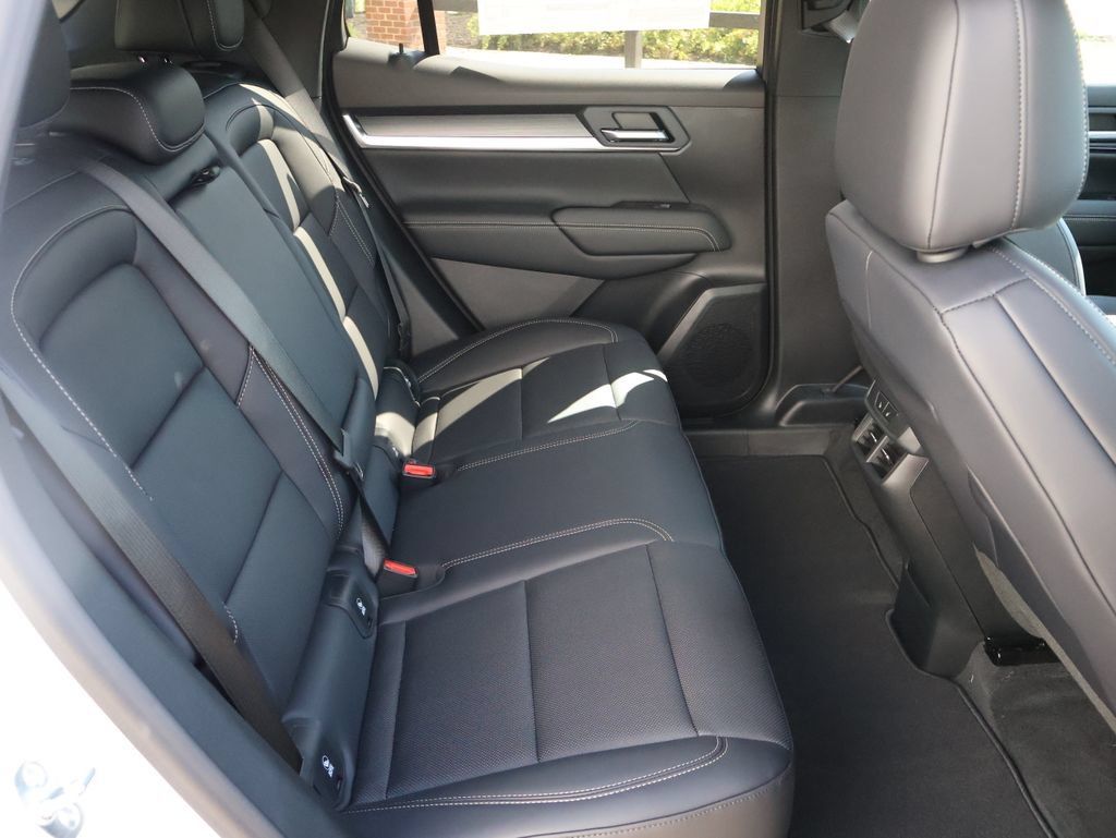New 2027 GMC Terrain Elevation w/ Elevation Premium Package AWD/4WD image 11