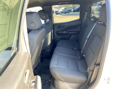 Used 2024 Chevrolet Colorado W/T image 46