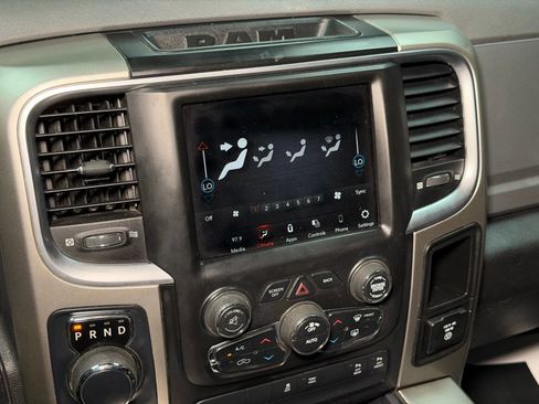 Used 2018 RAM 1500 Lone Star image 40