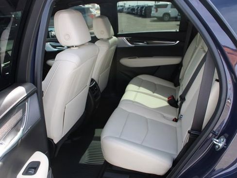 Used 2025 Cadillac XT5 Sportv w/ Technology Package AWD/4WD image 17