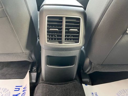 Used 2025 Kia Sportage LX image 24