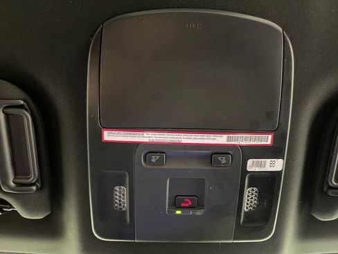 Used 2025 Toyota Camry SE FWD image 29