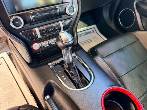 Used 2015 Ford Mustang Premium image 13
