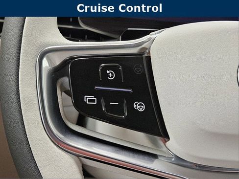 New 2025 Volvo EX90 Plus AWD/4WD image 37