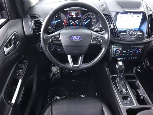 Used 2019 Ford Escape Titanium AWD/4WD image 34
