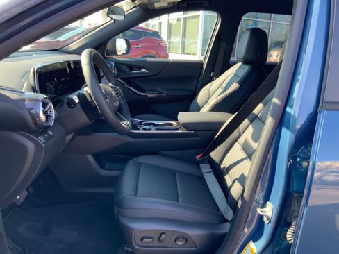 New 2026 Chevrolet Equinox LT w/ Convenience Package II image 10