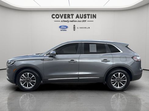 Certified 2021 Lincoln Nautilus FWD w/ Equipment Group 101A image 2