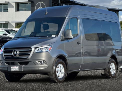 Used 2025 Mercedes-Benz Sprinter 2500 image 8