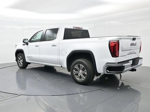 Used 2025 GMC Sierra 1500 SLT image 9