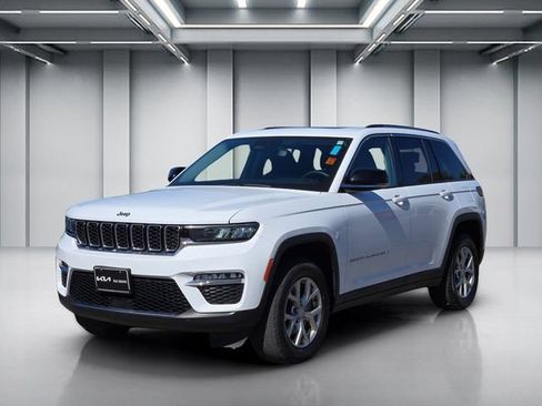 Used 2023 Jeep Grand Cherokee Limited AWD/4WD image 8