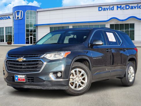 Used 2018 Chevrolet Traverse LT image 1