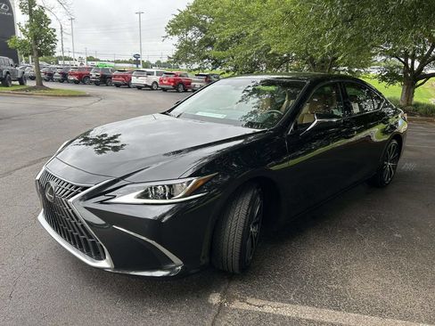 Used 2025 Lexus ES 350 w/ Premium Package FWD image 5
