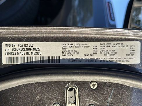 Used 2024 RAM 2500 Tradesman w/ Chrome Appearance Group image 38