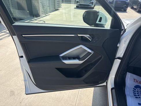 Used 2025 Audi Q3 2.0T Premium w/ Convenience Package image 10