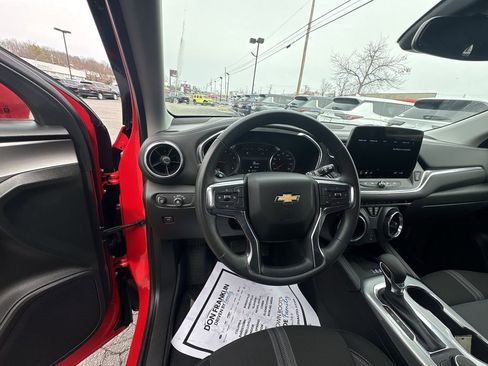 Used 2024 Chevrolet Blazer LT w/ Convenience Package image 11