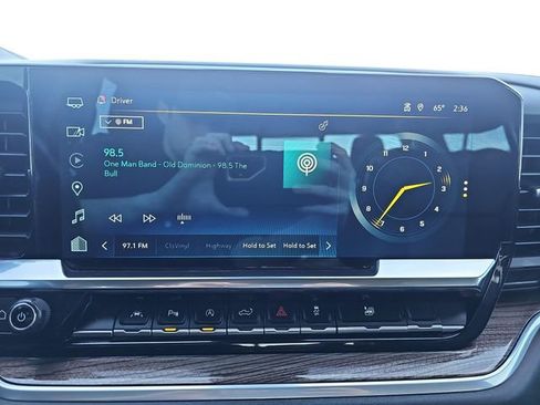 Used 2022 Chevrolet Silverado 1500 RST w/ Convenience Package II AWD/4WD image 13