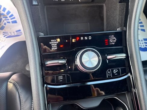 Used 2022 Jeep Grand Cherokee Overland w/ Adv Protech Group III image 25