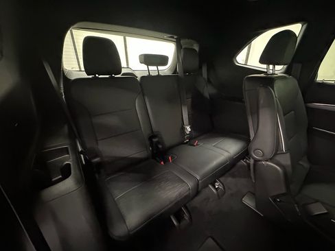 Certified 2025 Buick Enclave Sport Touring image 21