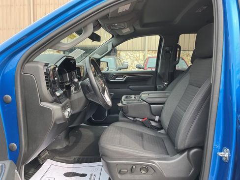 Used 2023 GMC Sierra 1500 Elevation image 17