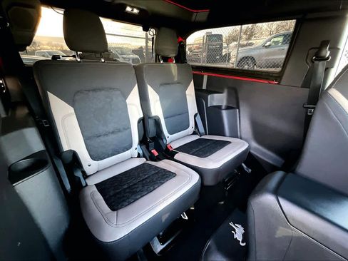 Used 2022 Ford Bronco Wildtrak image 41