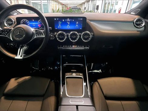 Used 2025 Mercedes-Benz GLA 250 image 15