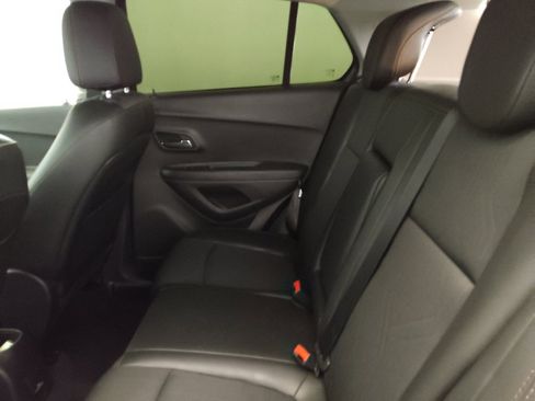 Used 2017 Chevrolet Trax LT w/ Driver Confidence Package FWD image 18