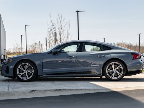 Certified 2023 Audi e-tron GT Premium Plus image 1