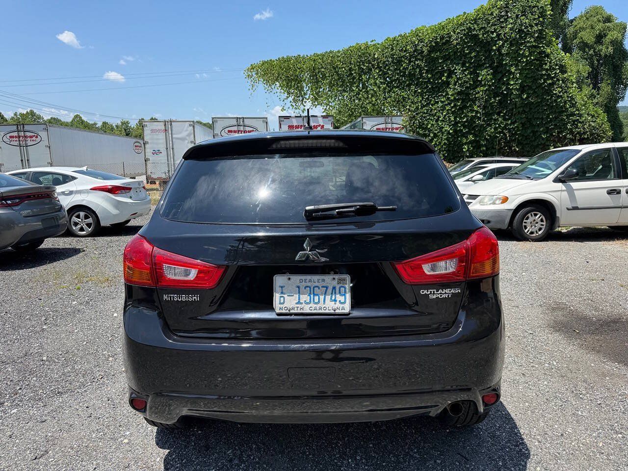 Used 2015 Mitsubishi Outlander Sport ES FWD image 9