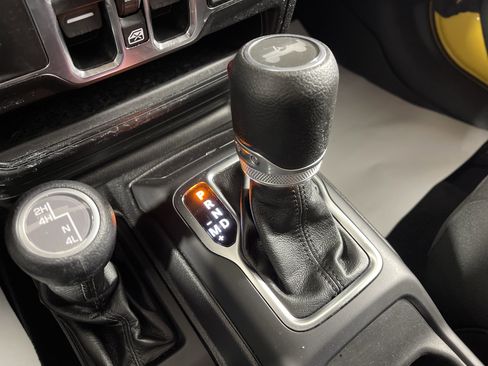 Used 2021 Jeep Wrangler Unlimited Sport image 25