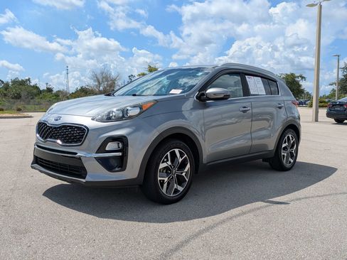 Used 2020 Kia Sportage EX FWD image 9