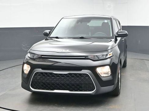 Used 2022 Kia Soul LX w/ Technology Package image 3