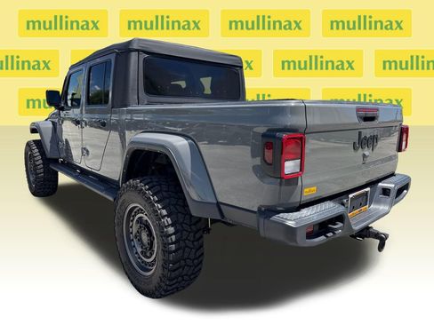 Used 2022 Jeep Gladiator Sport image 8