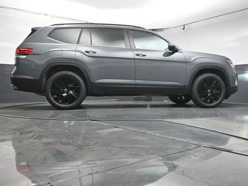 New 2026 Volkswagen Atlas SE FWD image 39