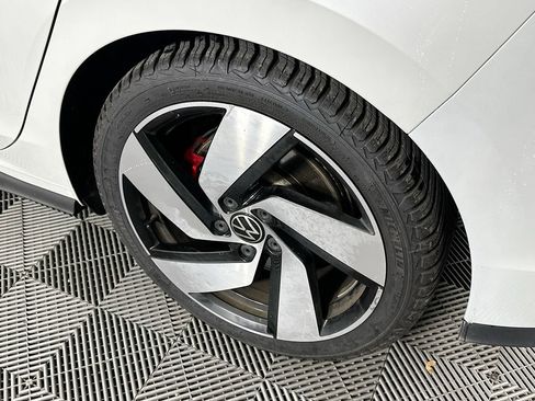Used 2023 Volkswagen GTI SE image 39