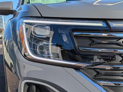 New 2026 Volkswagen Atlas SE image 11