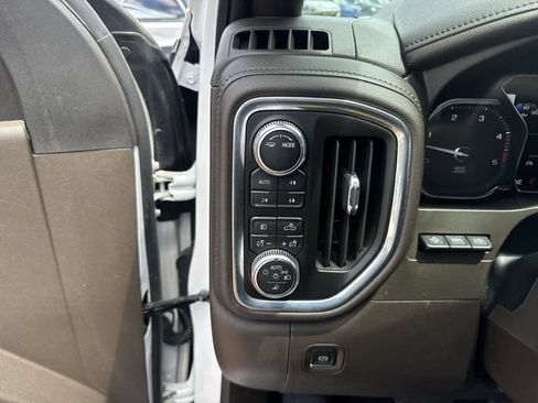 Used 2021 GMC Sierra 2500 Denali w/ Denali Ultimate Package AWD/4WD image 14