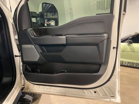 Used 2023 Ford F350 Lariat w/ Sport Appearance Package image 39