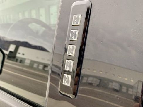 Used 2017 Ford F150 Raptor w/ Equipment Group 802A Luxury image 10