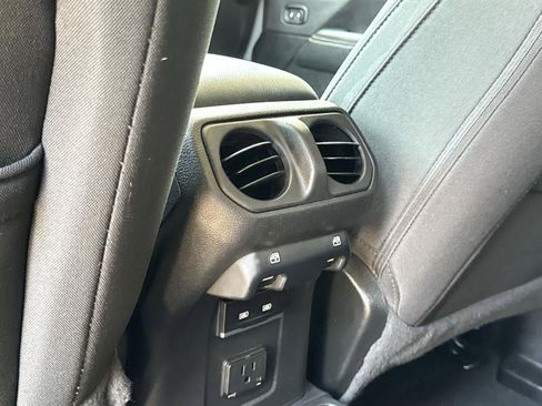 Used 2022 Jeep Wrangler Unlimited Sahara image 25