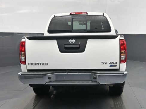 Used 2019 Nissan Frontier SV image 11