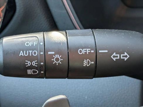 Used 2025 Honda Pilot TrailSport image 16