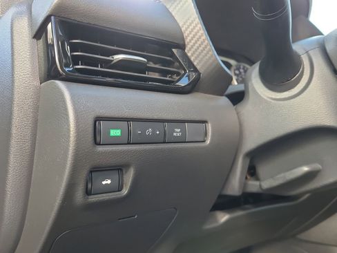 Used 2024 Nissan Sentra SV image 24