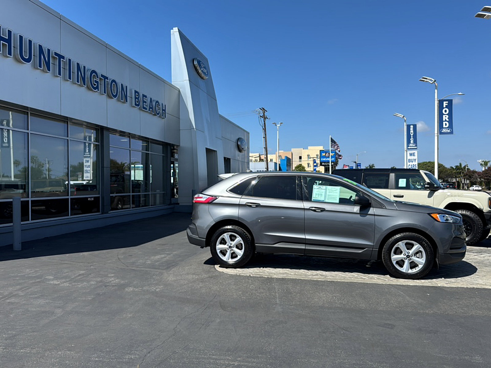 Used 2024 Ford Edge SE AWD/4WD image 3
