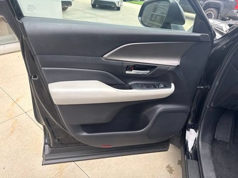 Used 2024 Toyota Grand Highlander AWD image 13