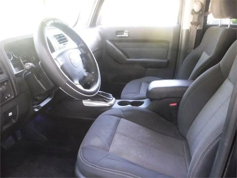 Used 2009 HUMMER H3 image 7